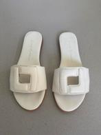 Witte leren slippers van Lonneke Nooteboom mt 38, Kleding | Dames, Schoenen, Slippers, Wit, Ophalen of Verzenden, Zo goed als nieuw