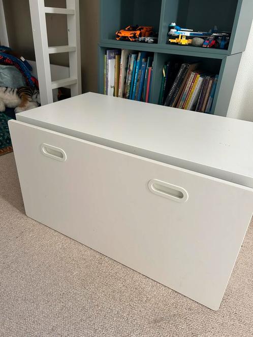 Ikea smastad speelgoed lade en speelgoedkist, Huis en Inrichting, Woonaccessoires | Kisten, Gebruikt, Minder dan 50 cm, Minder dan 50 cm