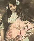 fr 1906 meisje lang haar grote roze 1 april vis, Verzenden, Voor 1920, Gelopen, Overige thema's