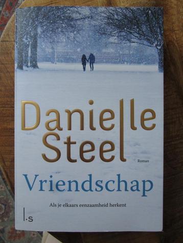 Danielle Steel - Vriendschap beschikbaar voor biedingen