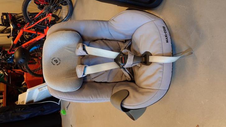 Zeer nette maxicosi autostoeltjes, en wipstoel Nuna, Kinderen en Baby's, Autostoeltjes, Zo goed als nieuw, Maxi-Cosi, 0 t/m 13 kg