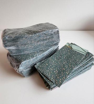 Cadeau zakjes 2x 200gram + bijna hele verpakking | groen beschikbaar voor biedingen