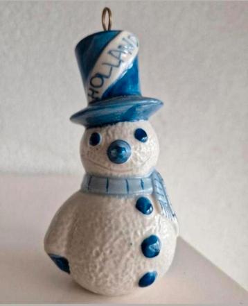 Delftsblauw/Witte Sneeuwpop met Holland op Hoed beschikbaar voor biedingen