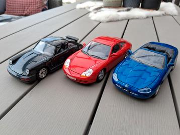3 Modelauto's / speelgoedauto's (in nette staat) beschikbaar voor biedingen