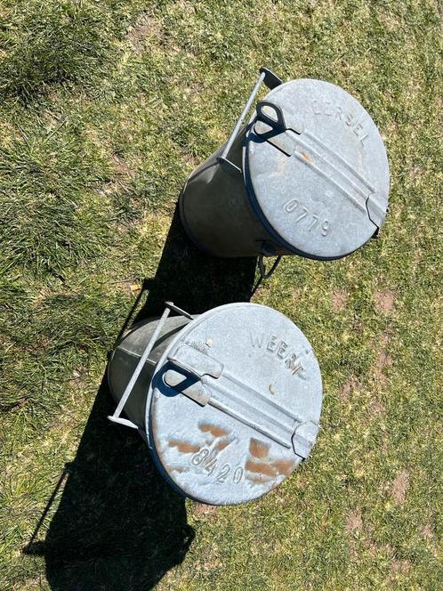 2x zinken vuilnisemmers. 30 euro p.s. Eersel en Weert, Tuin en Terras, Bloembakken en Plantenbakken, Gebruikt, Metaal, Binnen