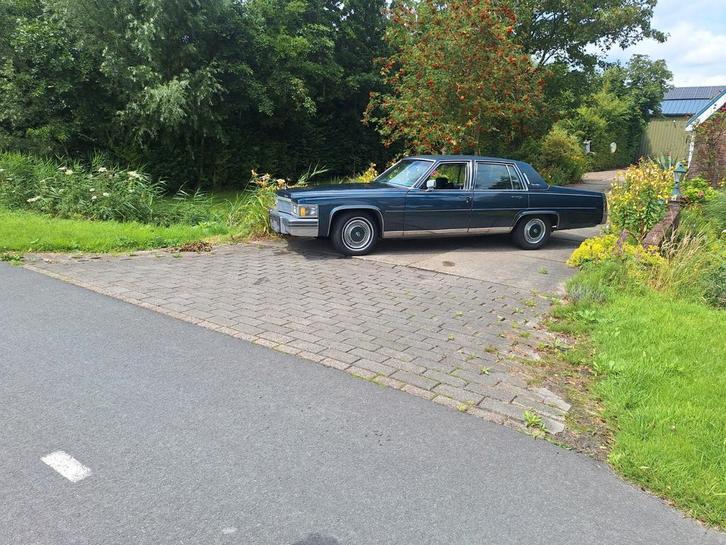 Cadillac Fleetwood brougham 8.2l, Auto's, Cadillac, Particulier, Airconditioning, LPG, Sedan, Automaat, Origineel Nederlands, Blauw