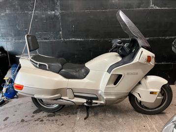 Honda pacific coast 800 1989 opknapper beschikbaar voor biedingen