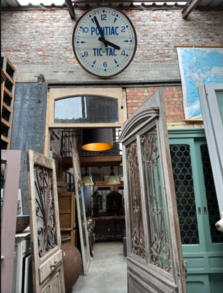 ART DECO GROTE KLOK wandklok hangklok antieke, Verzamelen, Merken en Reclamevoorwerpen, Gebruikt, Ophalen of Verzenden