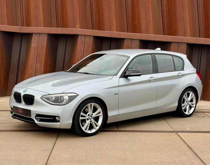BMW 120d 183PK Leder Xenon Sport HarmanKardon AUT 5D NavProf, Auto's, BMW, Bedrijf, 1-Serie, ABS, Achteruitrijcamera, Adaptieve lichten