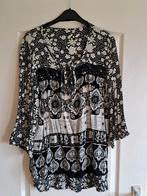 Leuke zwart witte dames blouse met print maat 42 44 / L, Ophalen of Verzenden, Zo goed als nieuw, Maat 42/44 (L), Zwart