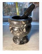 Fossiele Orthoceras vijzel met stamper 9,5 cm hoog, Antiek en Kunst, Ophalen of Verzenden