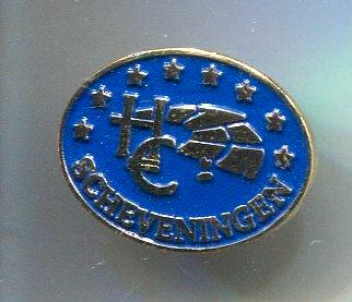 H.C. Holland Casino Scheveningen PIN ( BLAD4_475 ), Verzamelen, Speldjes, Pins en Buttons, Zo goed als nieuw, Speldje of Pin, Stad of Land