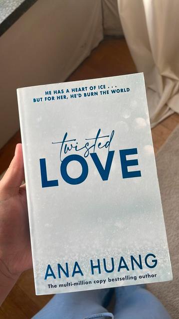Twisted Love English beschikbaar voor biedingen