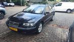 Volvo V70 2.4 170PK 2004 Zwart, Auto's, Voorwielaandrijving, Beige, Zwart, Stationwagon