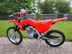 Honda crf 125 2025 ZGAN, Fietsen en Brommers, Brommers | Crossbrommers, Ophalen, Honda, 125 cc, Zo goed als nieuw