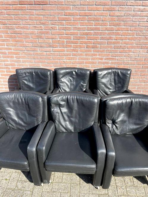 Set van 6 leren zwarte eetkamerstoelen op wieltjes, Huis en Inrichting, Stoelen, Gebruikt, Vijf, Zes of meer stoelen, Leer, Zwart