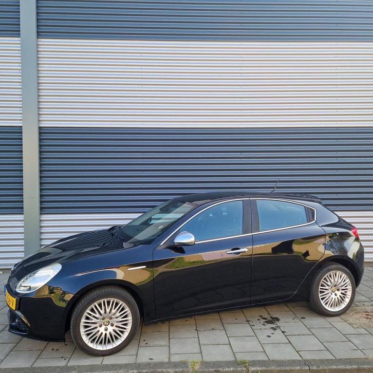 Alfa Romeo Giulietta 1.4 T Progression clima stoelverwarming, Auto's, Alfa Romeo, Bedrijf, Te koop, Giulietta, ABS, Airbags, Airconditioning