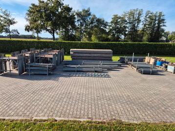 Grote complete Gevelsteiger te Koop (H-jukken buizen klemmen beschikbaar voor biedingen
