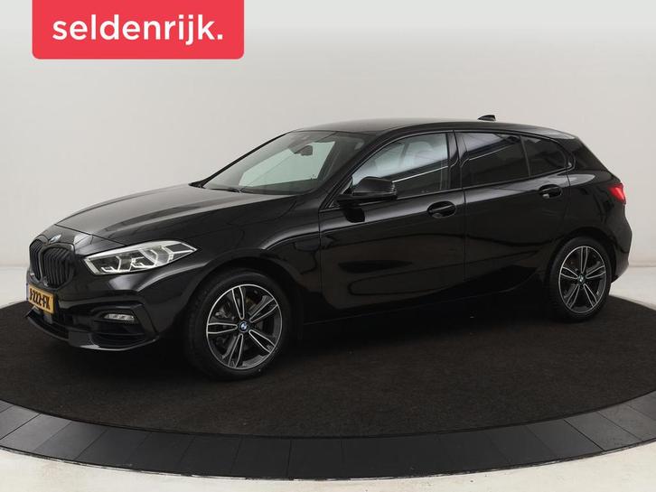 BMW 1-serie 118i Sport Line | Sportstoelen | Carplay | Live, Auto's, BMW, Bedrijf, Te koop, 1-Serie, ABS, Airbags, Airconditioning