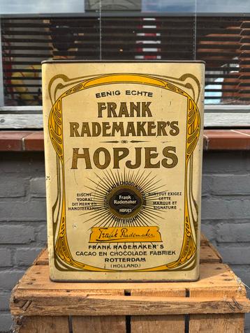 Oude Frank Rademaker's Hopjes Bus beschikbaar voor biedingen