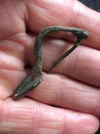 Bodemvondst Romeins Boog FIBULA met ORIGINELE pin apart., Ophalen of Verzenden