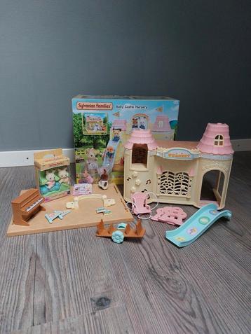 Nieuw de sylvanian families crèche met konijntjes  beschikbaar voor biedingen
