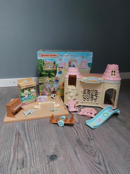 Nieuw de sylvanian families crèche met konijntjes, Kinderen en Baby's, Speelgoed | Poppenhuizen, Nieuw, Poppenhuis, Ophalen of Verzenden