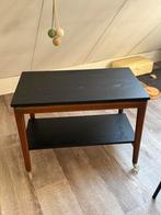 Vintage tafeltje op wieltjes, Ophalen