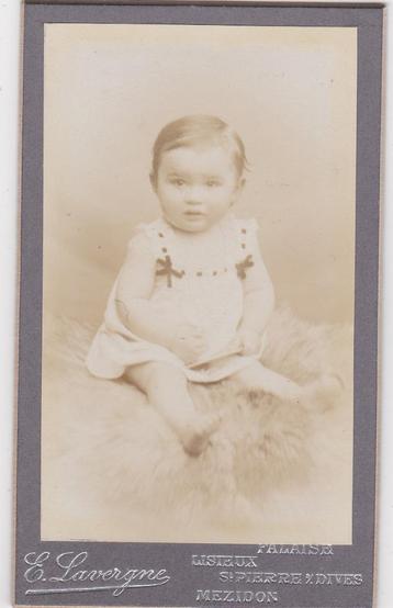 CDV van een Baby / Peuter - Foto E. Lavergne - beschikbaar voor biedingen