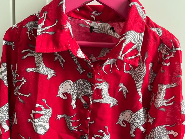 Blouse wilde dierenprint  mt 146/152 Afrika dieren rood, Kinderen en Baby's, Kinderkleding | Maat 146, Zo goed als nieuw, Meisje