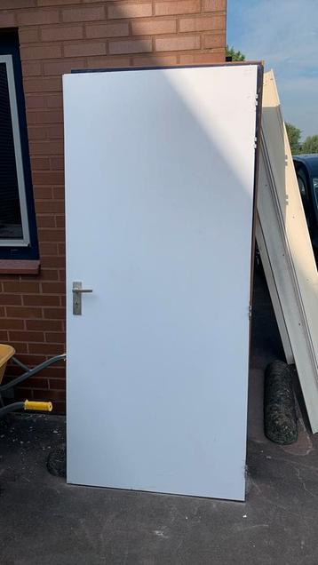 Binnendeuren sponning 211.5 x 93.5 kantoorkwaliteit beschikbaar voor biedingen