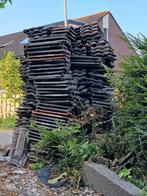 Gebruikte dakpannen, Doe-het-zelf en Verbouw, Dakpannen en Dakbedekking, Ophalen, Steen of Klei, Zwart, 5 tot 10 m²
