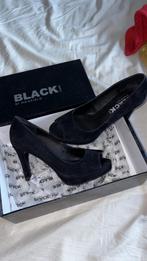 Velvet zwarte peep-toe hakken, 10cm hoog, maat 36, Kleding | Dames, Pumps, Zwart, Ophalen of Verzenden, Zo goed als nieuw