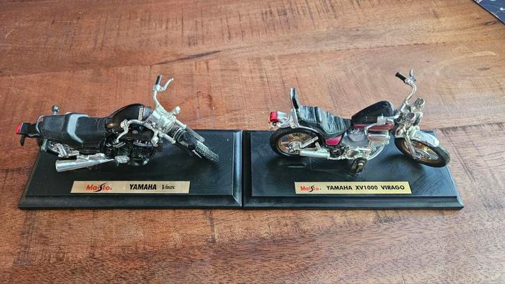 Yamaha XV1000 Virago & Vmax - Maisto 1:18, Hobby en Vrije tijd, Modelauto's | 1:18, Zo goed als nieuw, Motor, Maisto, Ophalen of Verzenden