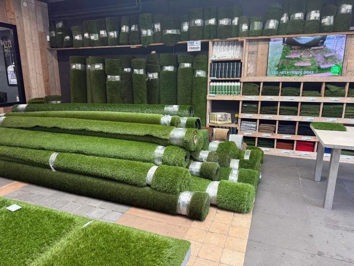 Kunstgras 4 meter reststukken leegverkoop! Hoge kortingen!, Tuin en Terras, Gras en Kunstgras, Nieuw, Kunstgras, 20 m² of meer