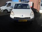 Peugeot Partner 120 1.6eHDI Pr+||3 persoons||Trekhaak||, 1360 kg, Euro 5, Stof, Gebruikt
