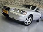 Volvo S60 2.4 Edition II 170PK! *Leder*Stoelverw*Trekhaak*!, Auto's, Volvo, Voorwielaandrijving, Gebruikt, S60, 1600 kg