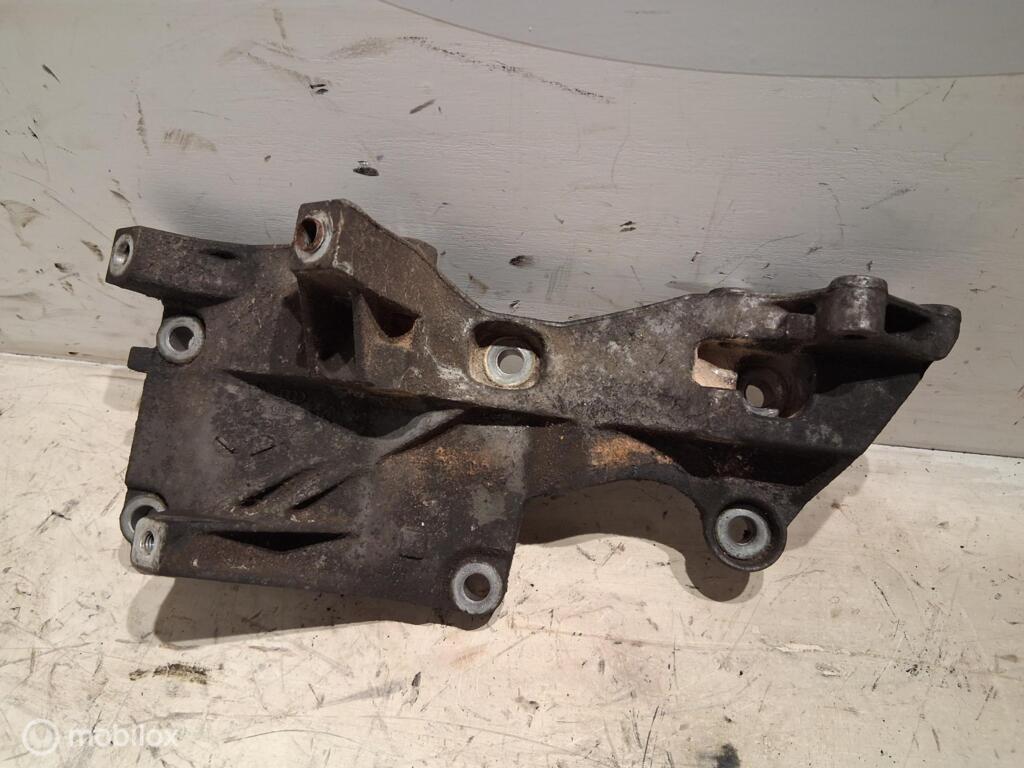 Dynamo steun Vw Lupo 1.2 TDI 3L ('98-'05) 045903143E, Gebruikt, Volkswagen, Ophalen of Verzenden, Volkswagen