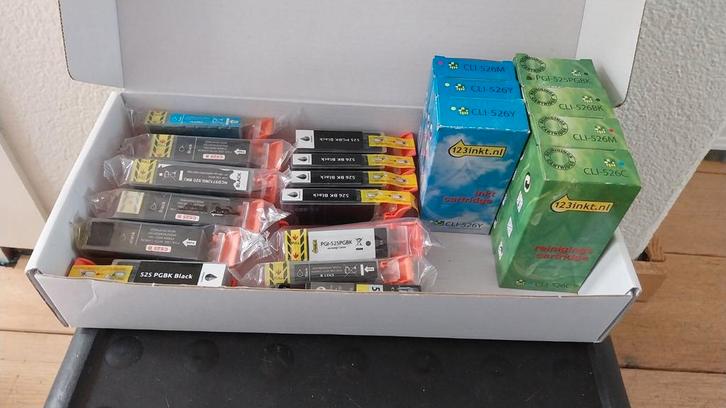 Grote partij Canon inktcartridges Nieuw! PGI-525 en CLI-526, Computers en Software, Printerbenodigdheden, Nieuw, Cartridge, Ophalen of Verzenden