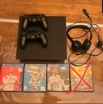 PS4 Pro + 2 Controllers + 3 Games, Met 2 controllers, Ophalen of Verzenden, Pro, Gebruikt