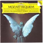 Mozart: Requiem o.l.v. Karajan, Ophalen of Verzenden, Vocaal, Zo goed als nieuw, Met libretto