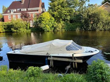 sloep met 25PK 4-takt 6000EUR– Vaarbewijs vrij MOET WEG beschikbaar voor biedingen