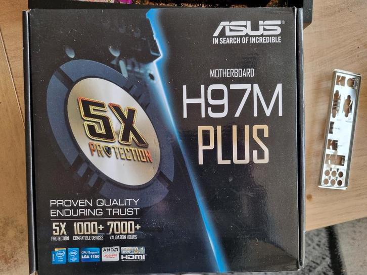 Te koop setje H97M PLUS +IntelCore  i5 4460 3.2Ghz/ 8gb ddr3, Computers en Software, Moederborden, Zo goed als nieuw, Intel, DDR3