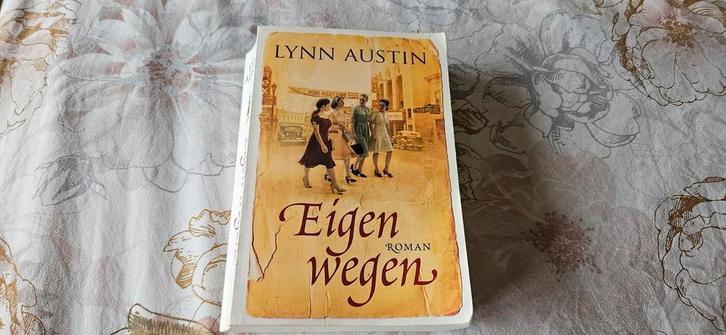 Lynn Austin - Eigen wegen, Boeken, Literatuur, Zo goed als nieuw, Amerika, Ophalen of Verzenden