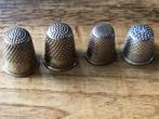 Oude Vingerhoedjes zilverkleur vier stuks, Verzamelen, Ophalen of Verzenden, Gebruikt, Overige materialen