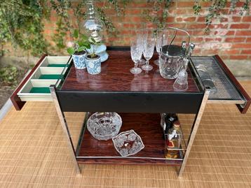 Vintage serveertafel buffettafel  beschikbaar voor biedingen