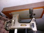 Hand naaimachine, Antiek en Kunst, Antiek | Naaimachines, Ophalen of Verzenden