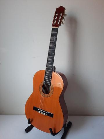 Maravilla klassieke gitaar uit Spanje Nwe snaren en hoes beschikbaar voor biedingen