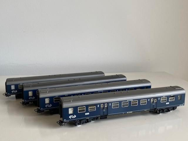 Marklin 4049 (4 stuks), Hobby en Vrije tijd, Modeltreinen | H0, Gebruikt, Rails, Wisselstroom, Märklin, NS, Ophalen of Verzenden