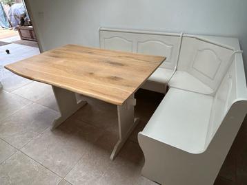 Eettafel hoekbank beschikbaar voor biedingen
